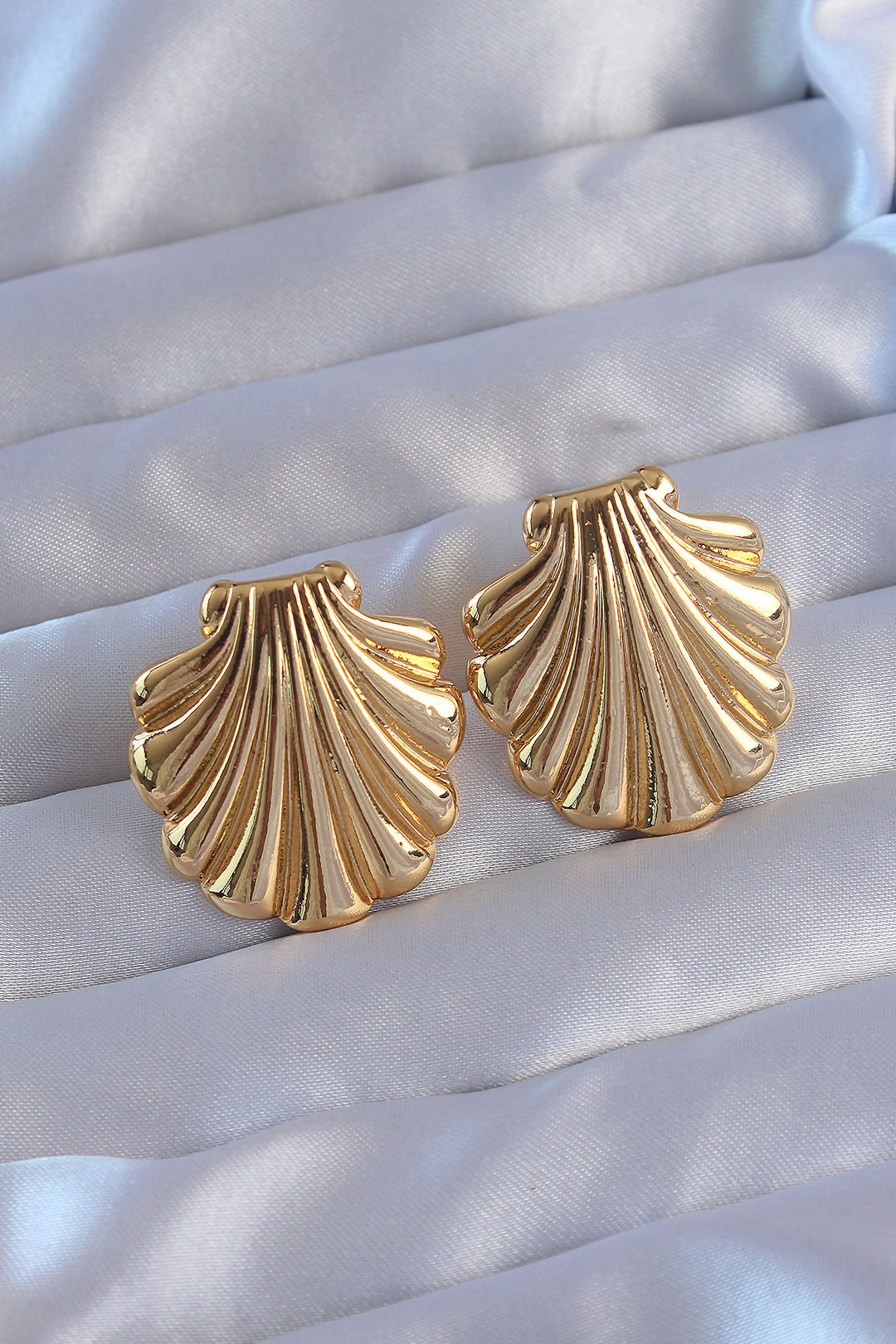 EBJ 316L Steel Gold Color Oyster Model Earring - Rocklin
