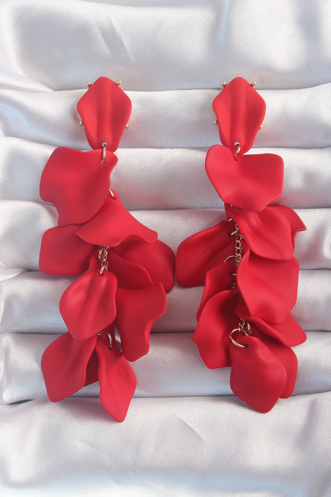 EBJ Rice Red Color Dangling Leaf Pattern Earrings - Suharekë