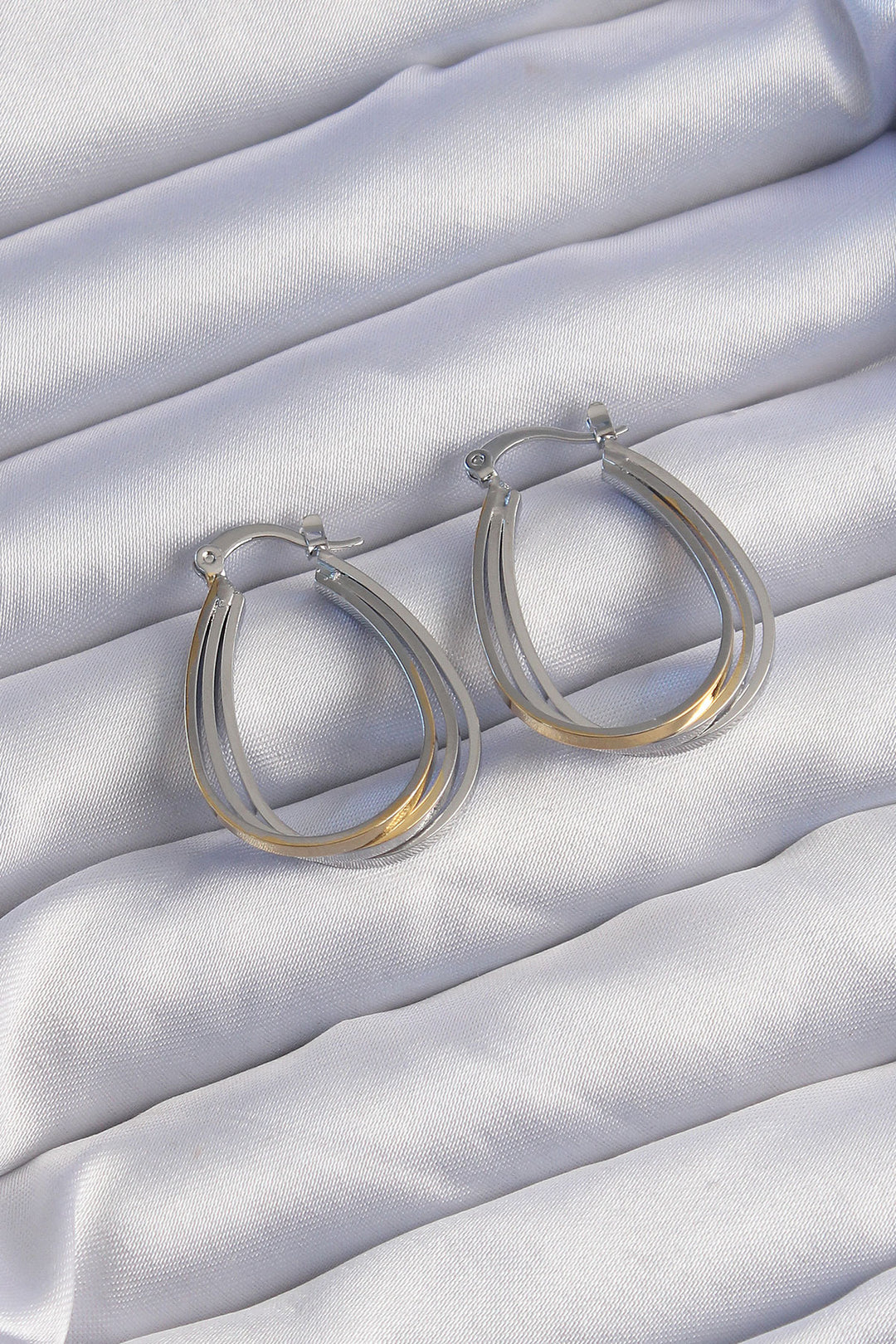 EBJ Rice Gold Silver Colored Oval Multi-View Earring - Chester
