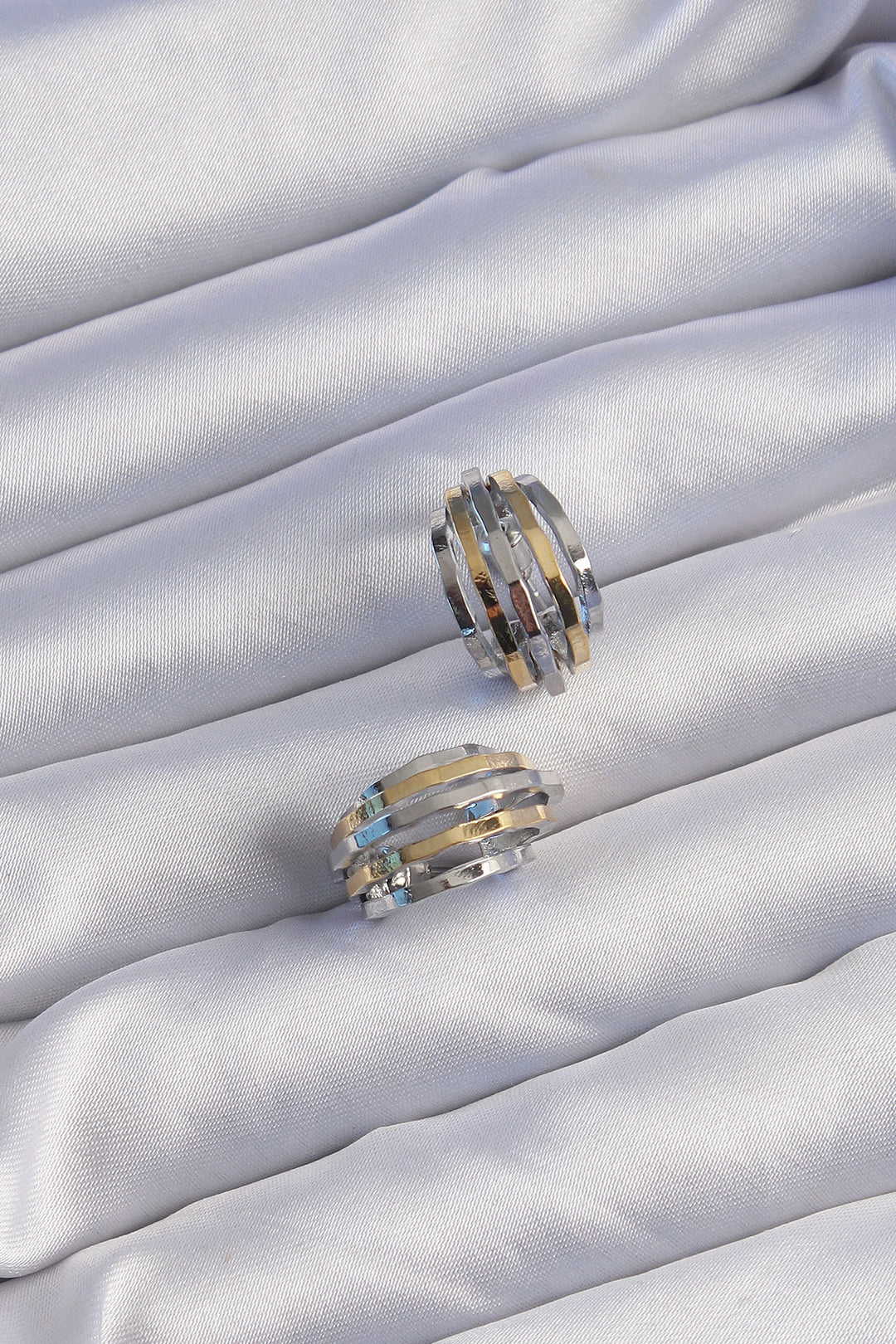 EBJ Rice Gold Silver Colored Oval Multi-View Minimal Earring - Evere