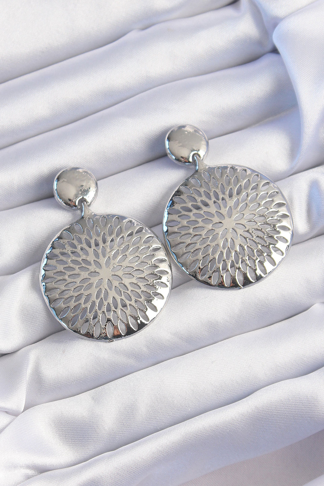 EBJ Rice Silver Color Oval Embroidered Earring - Santa Ana Chiautempan