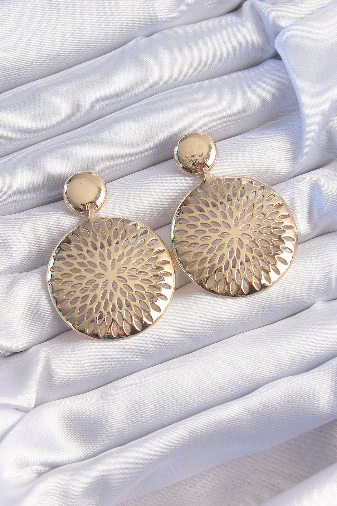 EBJ Rice Gold Color Oval Embroidered Earrings - Waregem