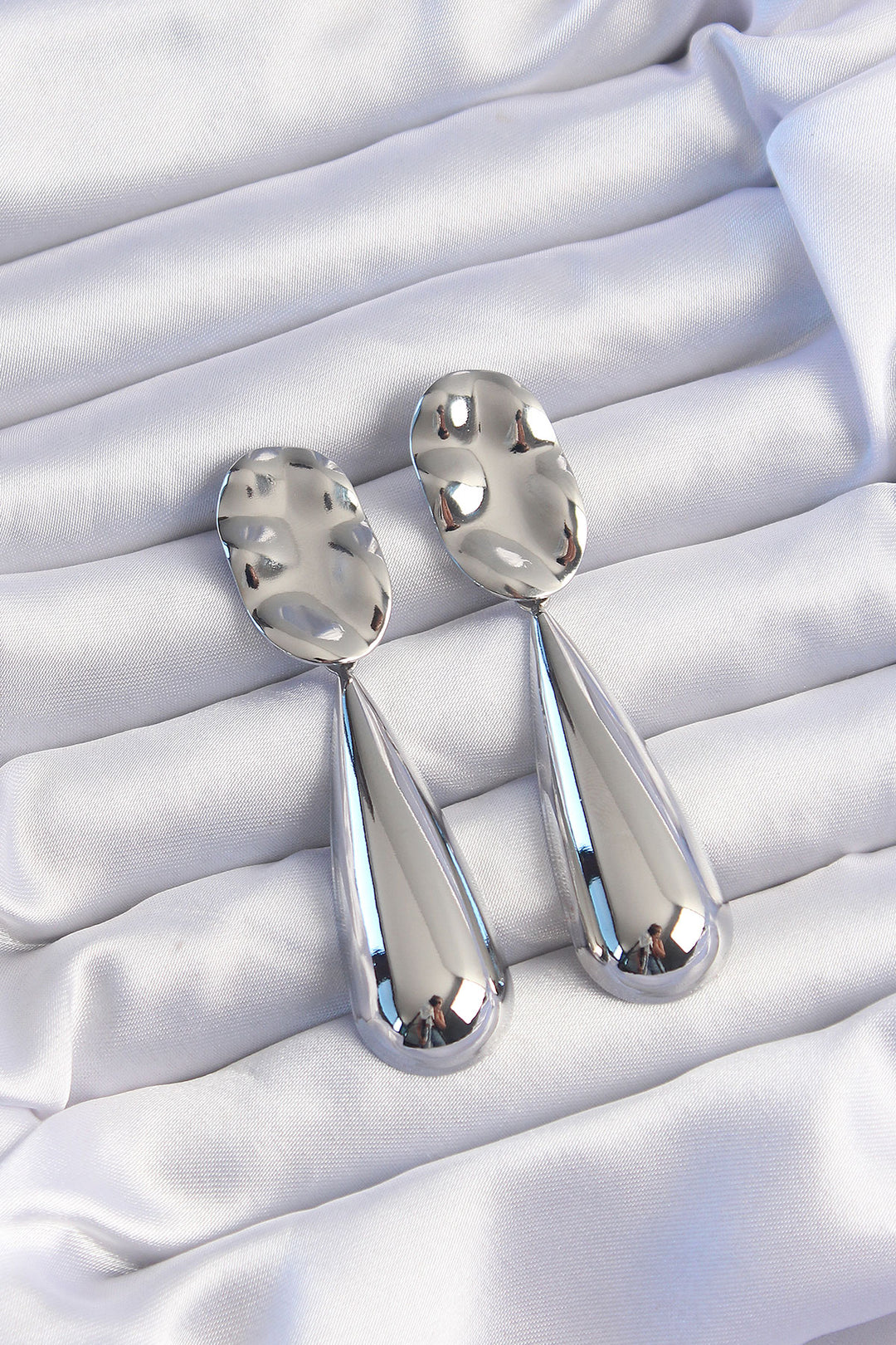 EBJ Rice Silver Color Long Domed Hammered Plate Earring - Woodstock