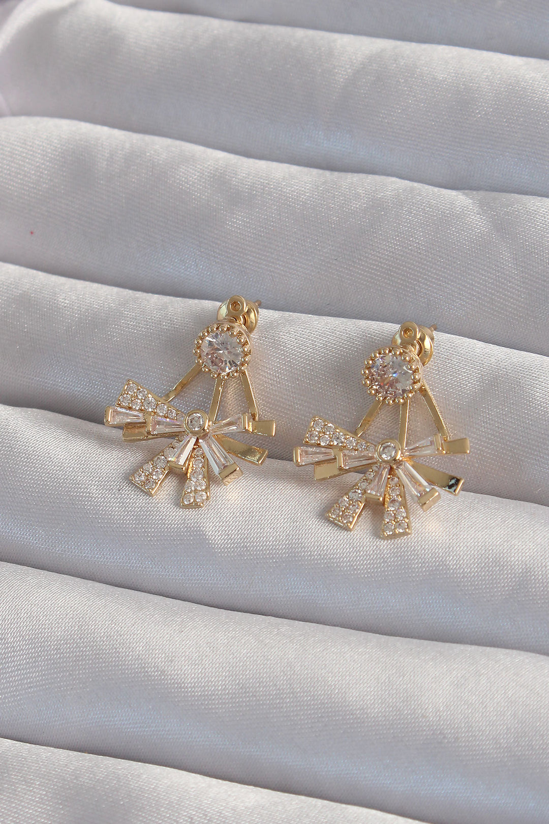 EBJ Rice Gold Color Zircon Stone Flat Bow Model Earring - Anglet