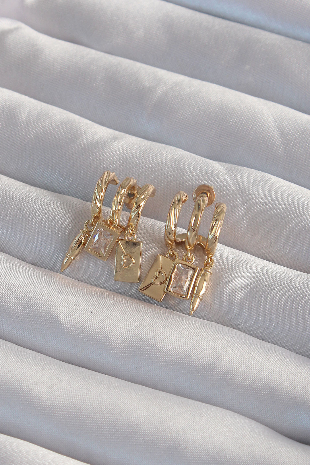 EBJ Rice Gold Color Zircon Stone Multi-Accessory Half Hoop Rib Earring - Des Moines