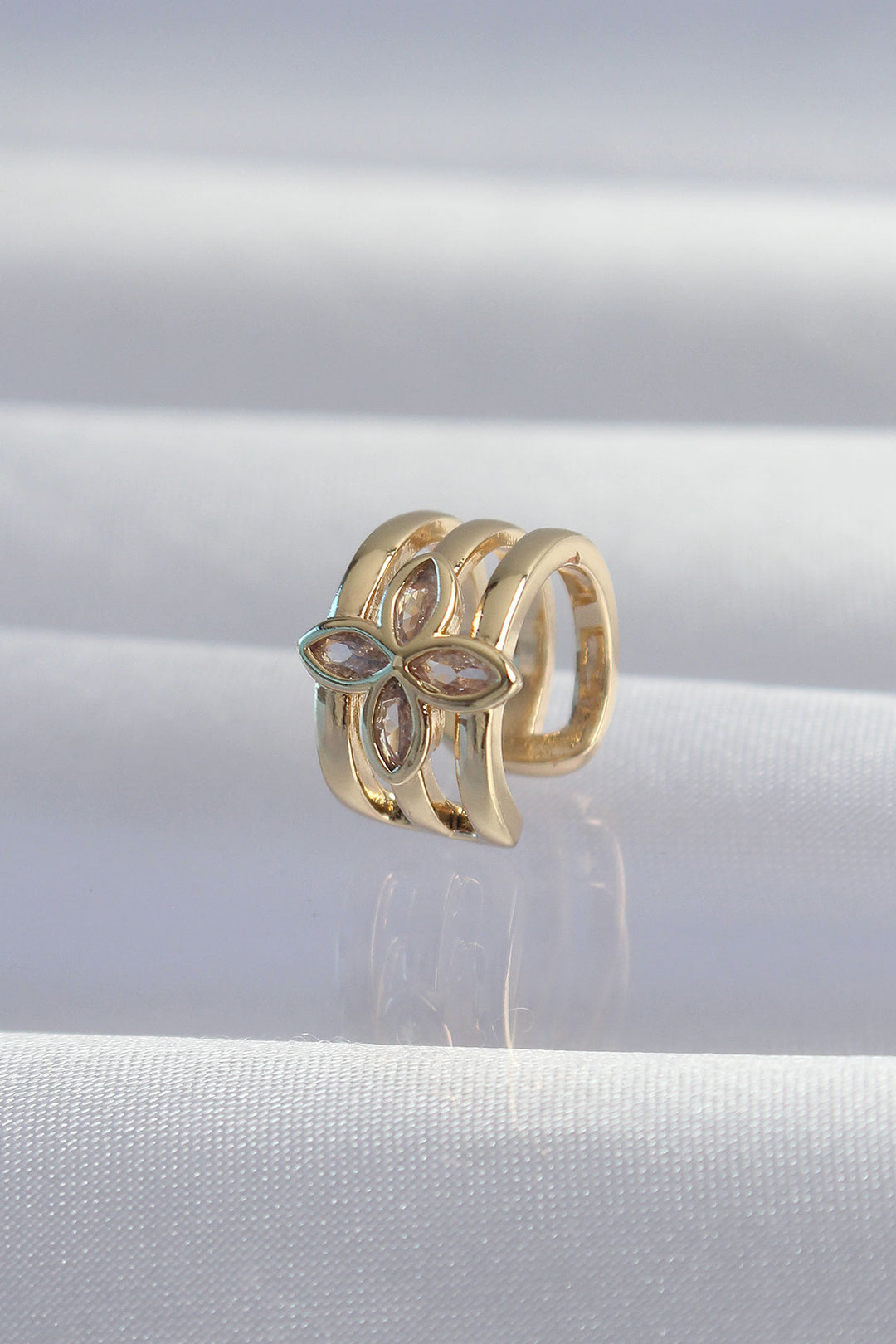 EBJ Rice Gold Color Clover Earcuff Earring - Fürth