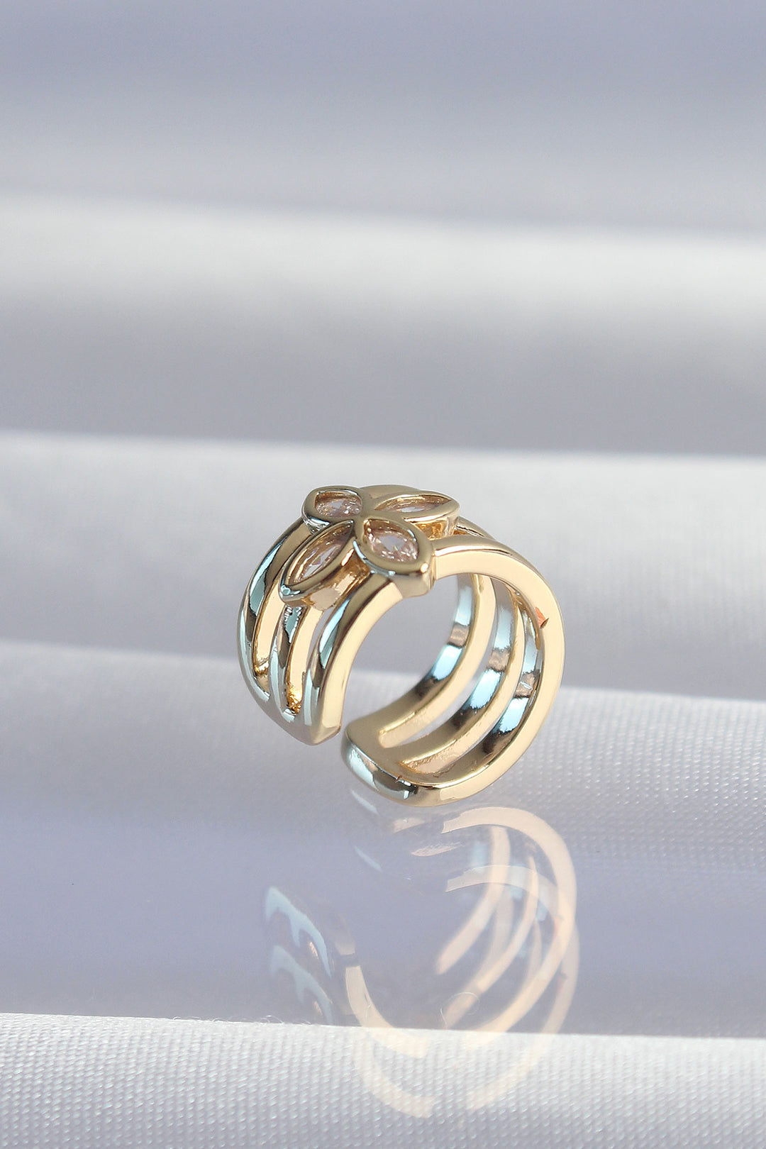 EBJ Rice Gold Color Clover Earcuff Earring - Fürth