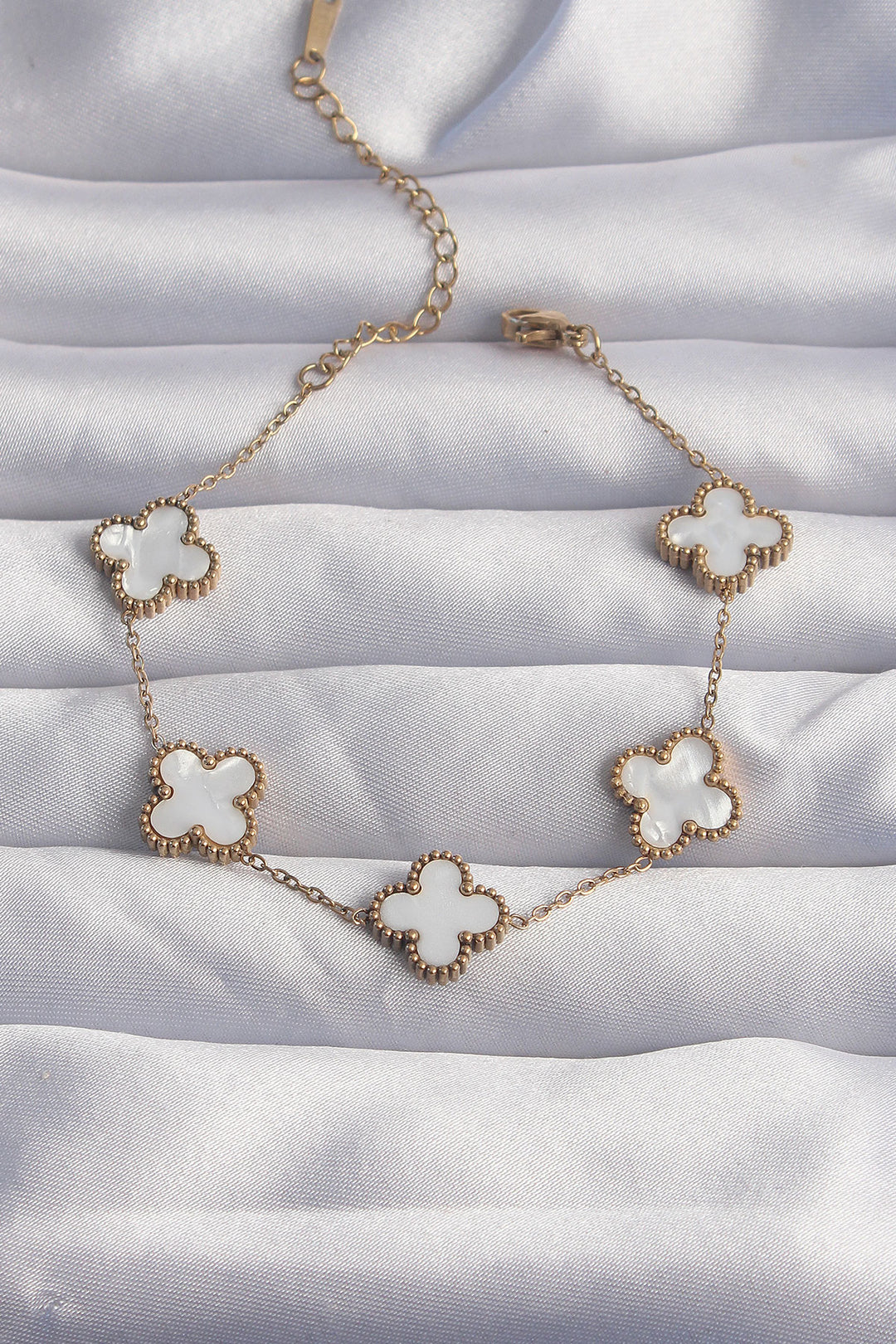 EBJ 316L Steel Gold Color White Mother of Pearl Clover Bracelet - Kardítsa