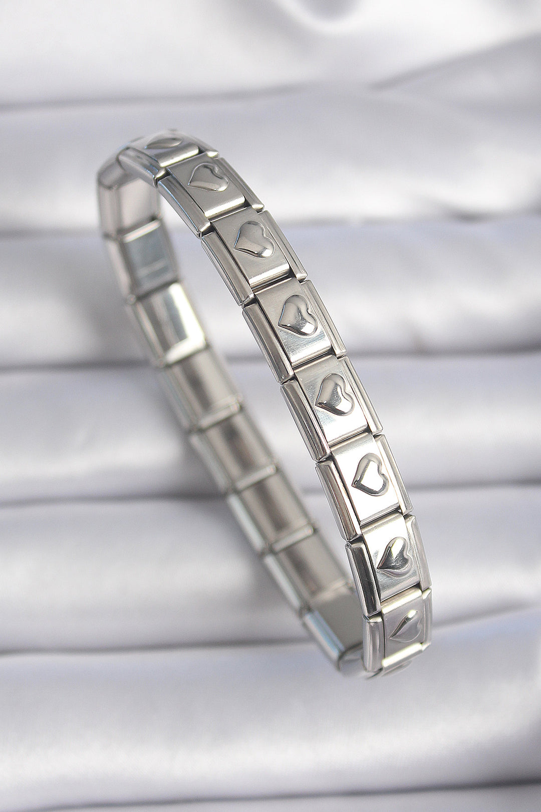 EBJ 316L Stainless Steel Silver Color Heart Embossed Nomination Charm Bracelet - Ciudad Mante