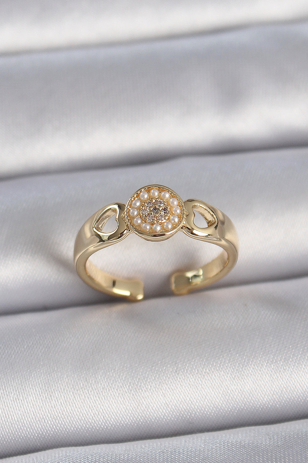 EBJ Adjustable Women's Ring with Pearl Embroidery Detail with Rice Gold Color Zircon Stone - Le Blanc-Mesnil