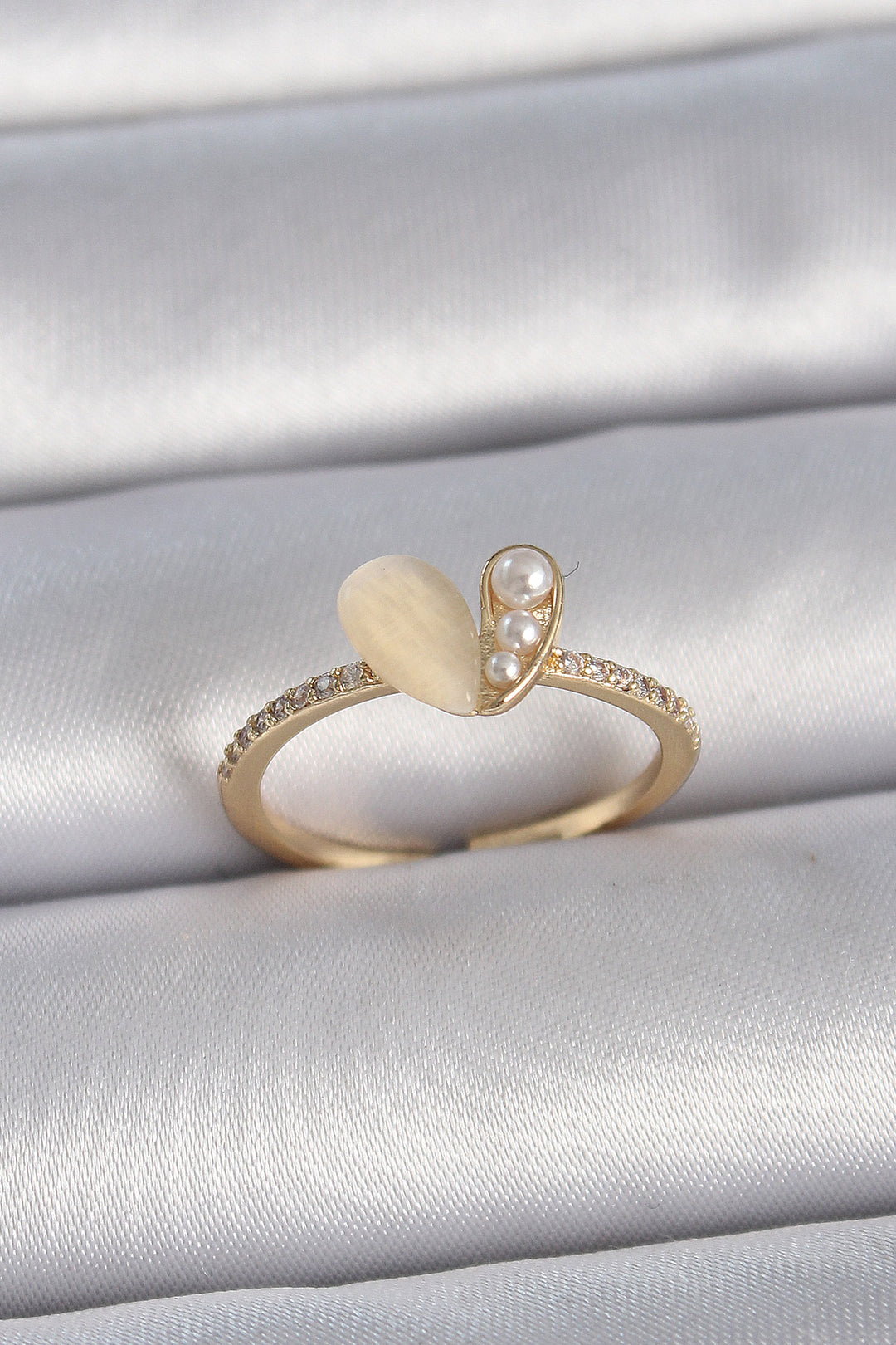 EBJ Adjustable Silver Color Rice Zircon Stone White Enamel Heart Model Women's Ring - Mira