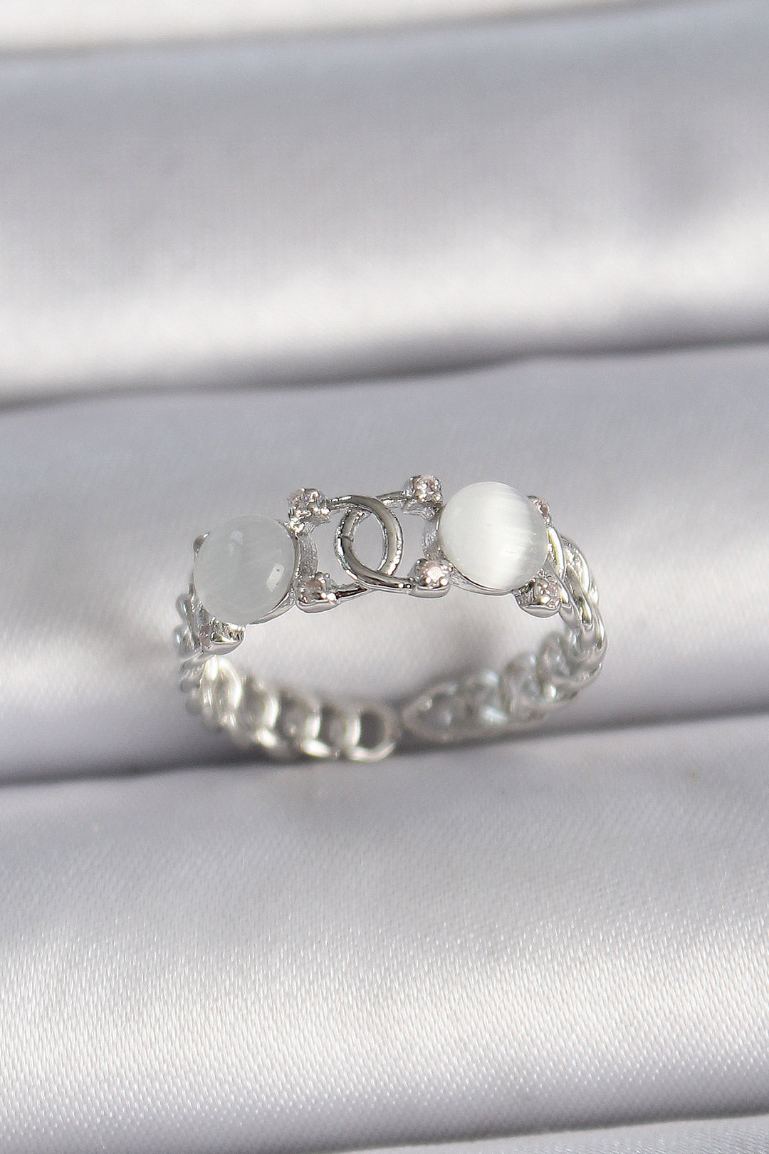 EBJ Adjustable Zircon Stone White Enamel Combined Ring Model Women's Ring in Silver Color with Rice Pattern - Ciudad de Atlixco