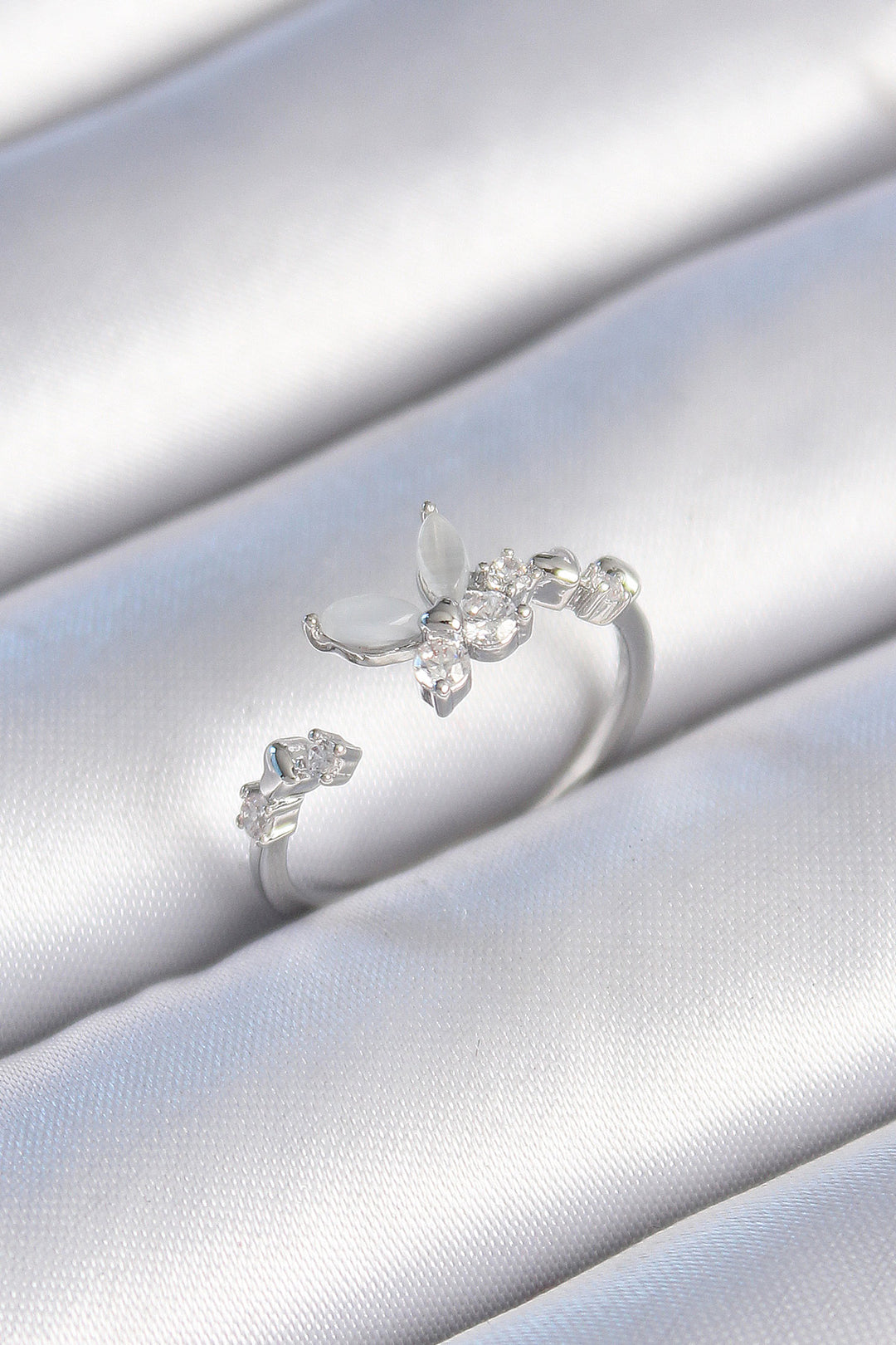EBJ Rice Silver Color Zircon Stone Detailed White Enamel Butterfly Model Women's Ring - Châteauguay