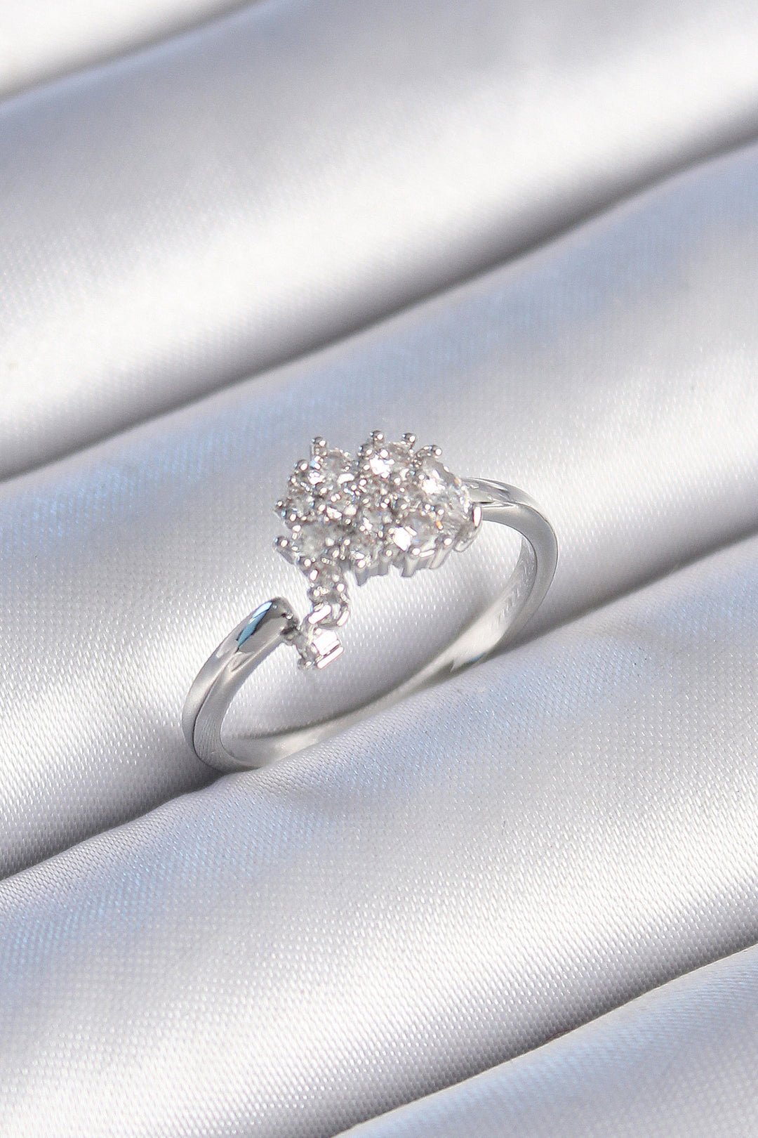 EBJ Rice Silver Color Zircon Stone Women's Ring - Chystiakove