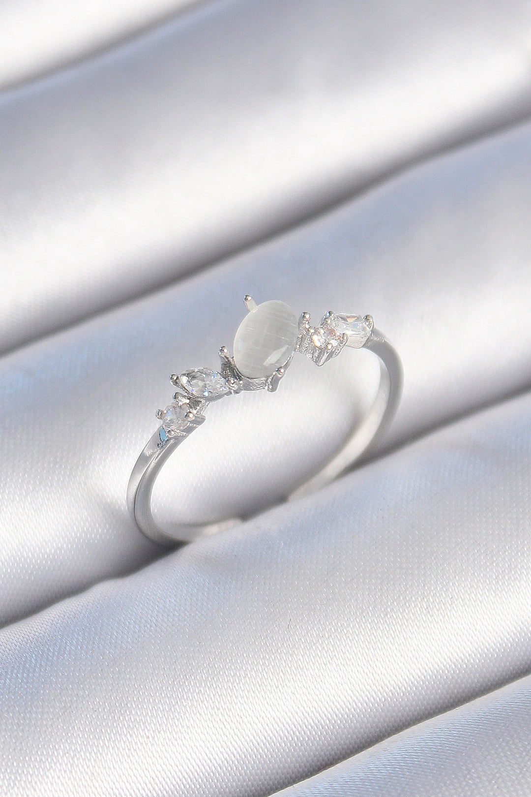EBJ Rice Silver Color Zircon Stone Oval White Enamel Women's Ring - Edison