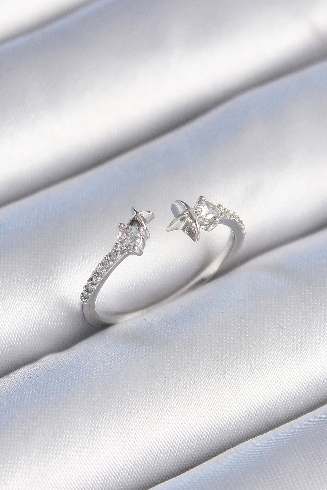 EBJ Rice Silver Color Zircon Stone Detail Star Model Women's Ring - Wilmington