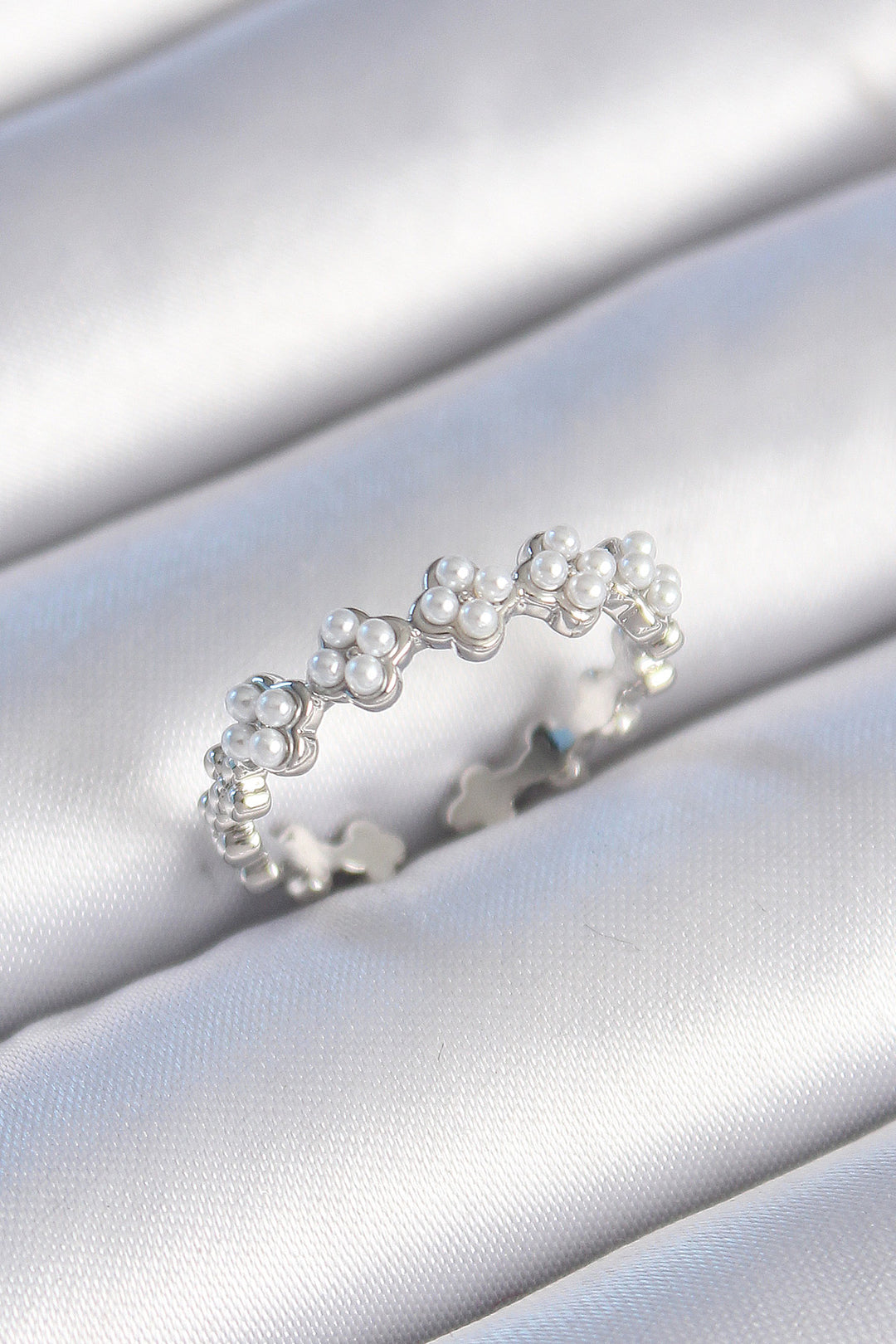 EBJ Rice Silver Color Pearl Clover Model Women's Ring - Clarington