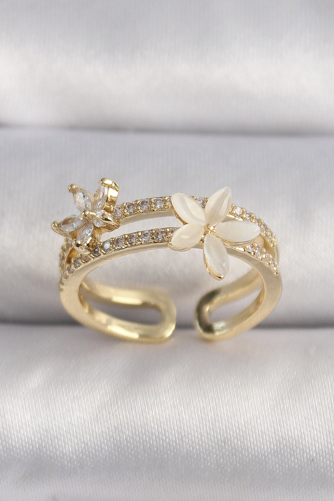 EBJ Rice Gold Color Zircon Stone Flower Model VIP Series Women's Ring - Rochester