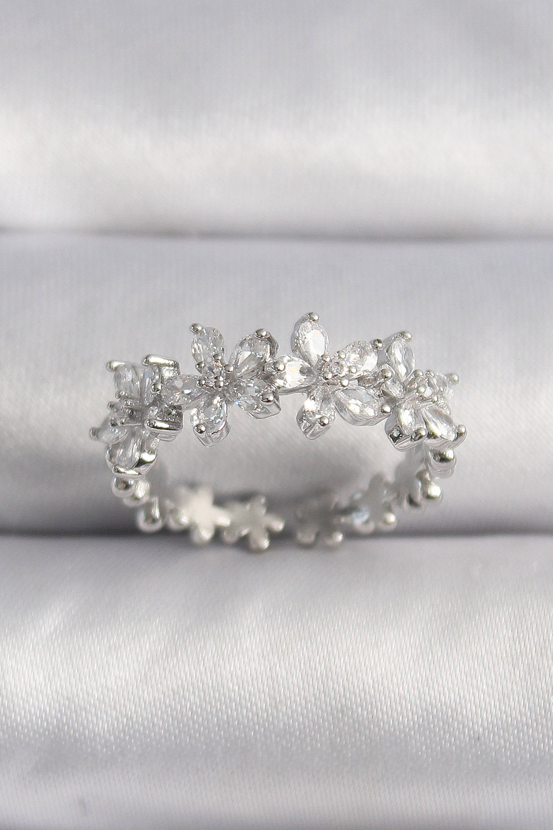 EBJ Rice Silver Color Zircon Stone Flower Model VIP Series Women's Ring - Lynwood