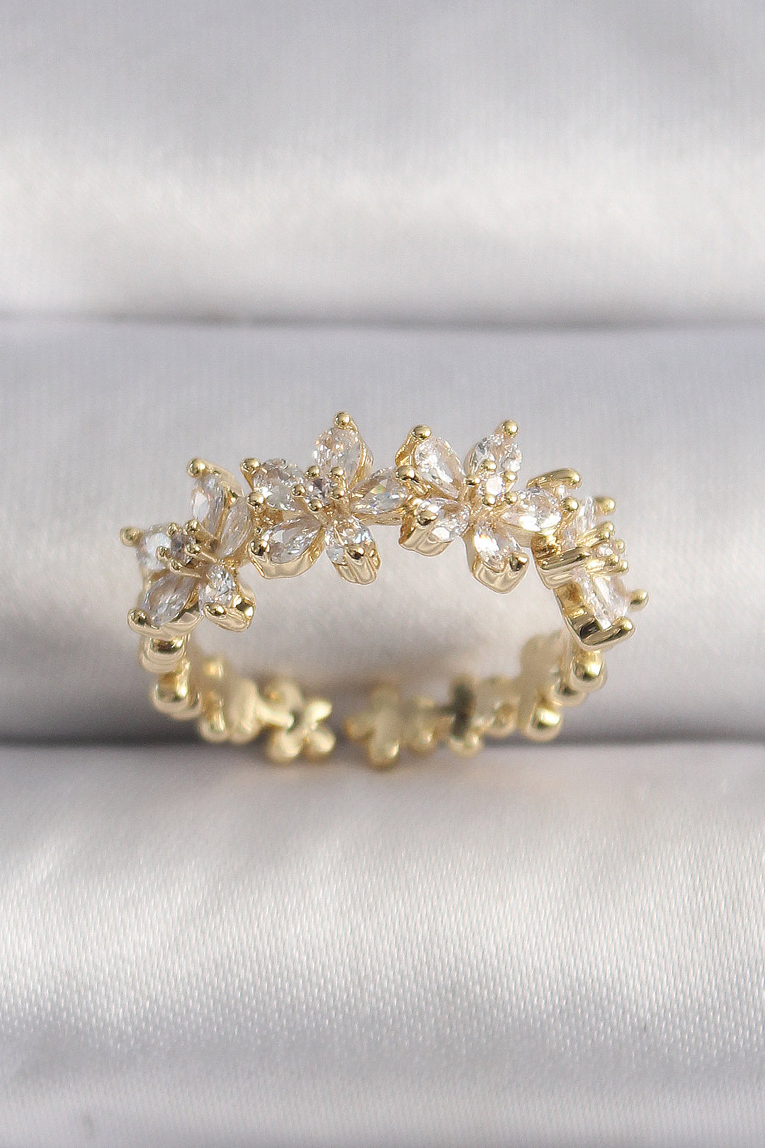 EBJ Rice Gold Color Zircon Stone Flower Model VIP Series Women's Ring - Coimbra