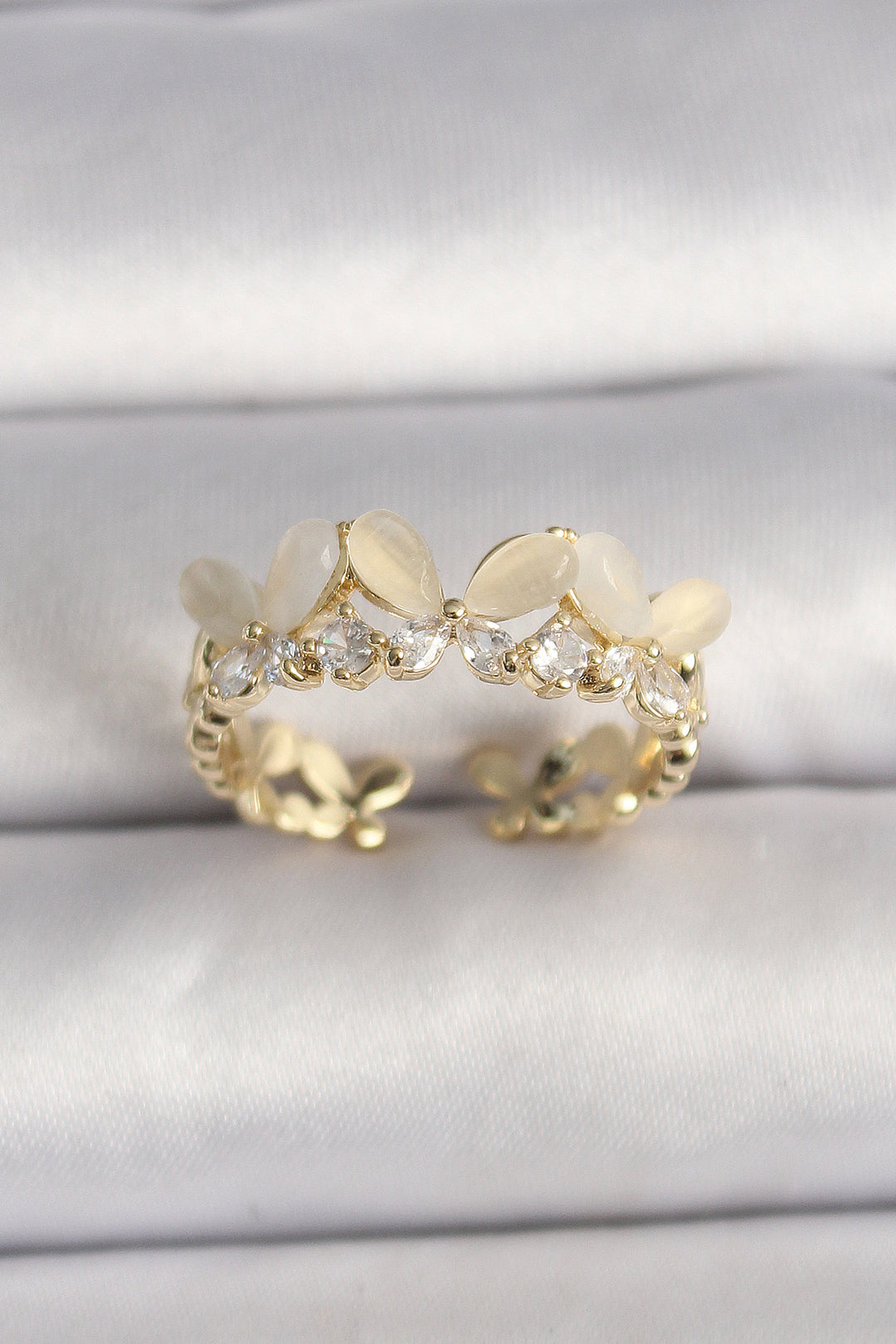 EBJ Adjustable Ring with Butterfly Model Detailed White Enamel with Rice Gold Color Zircon Stone - Raalte