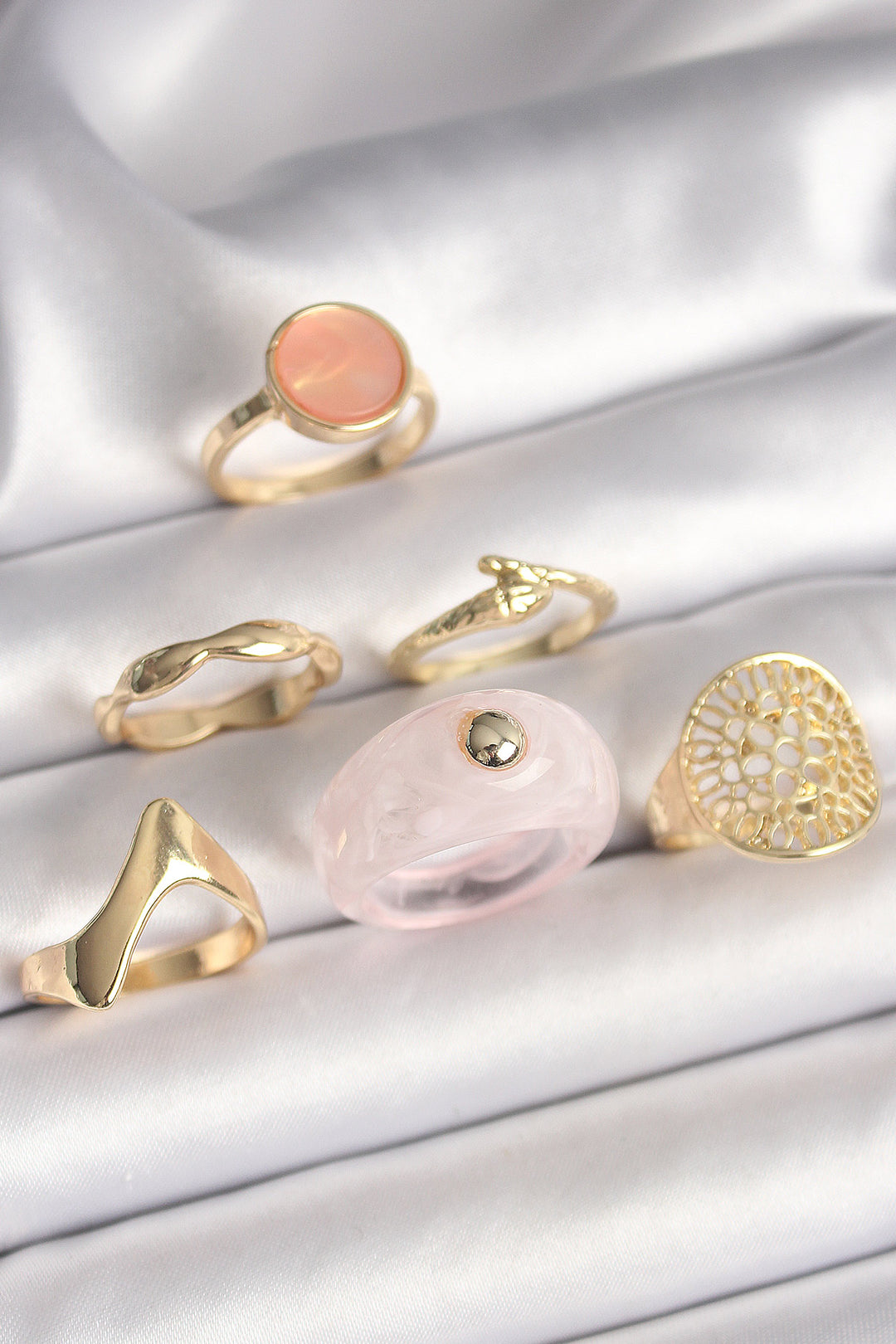 EBJ Rice Gold Color Pink Plastic Ring Model Flat Pink Enamel Snake Detail 6-Piece Women's Ring Set - Champigny-sur-Marne