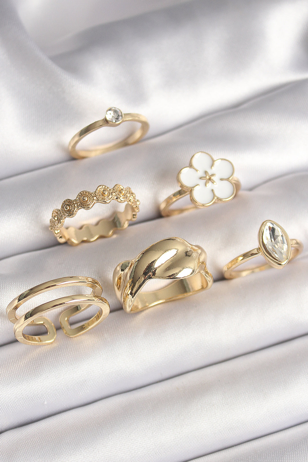 EBJ Rice Gold Color White Flower Figure Zircon Stone Women's 6-Piece Women's Ring Set - Argyroúpoli