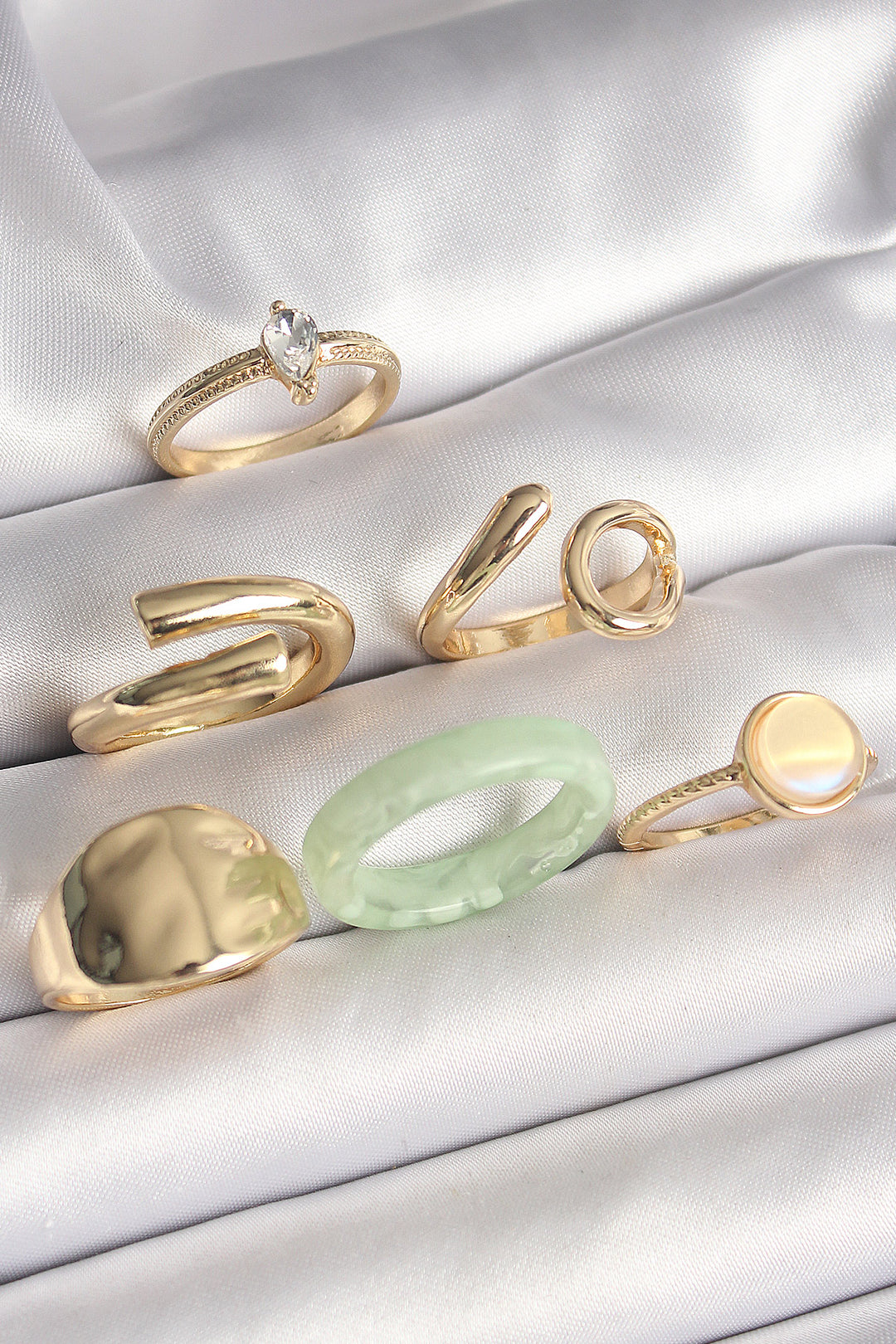 EBJ Rice Gold Color Zircon Stone Embellished Plate Figured White Round Enamel Detailed 6-Piece Women's Ring Set - Mainz