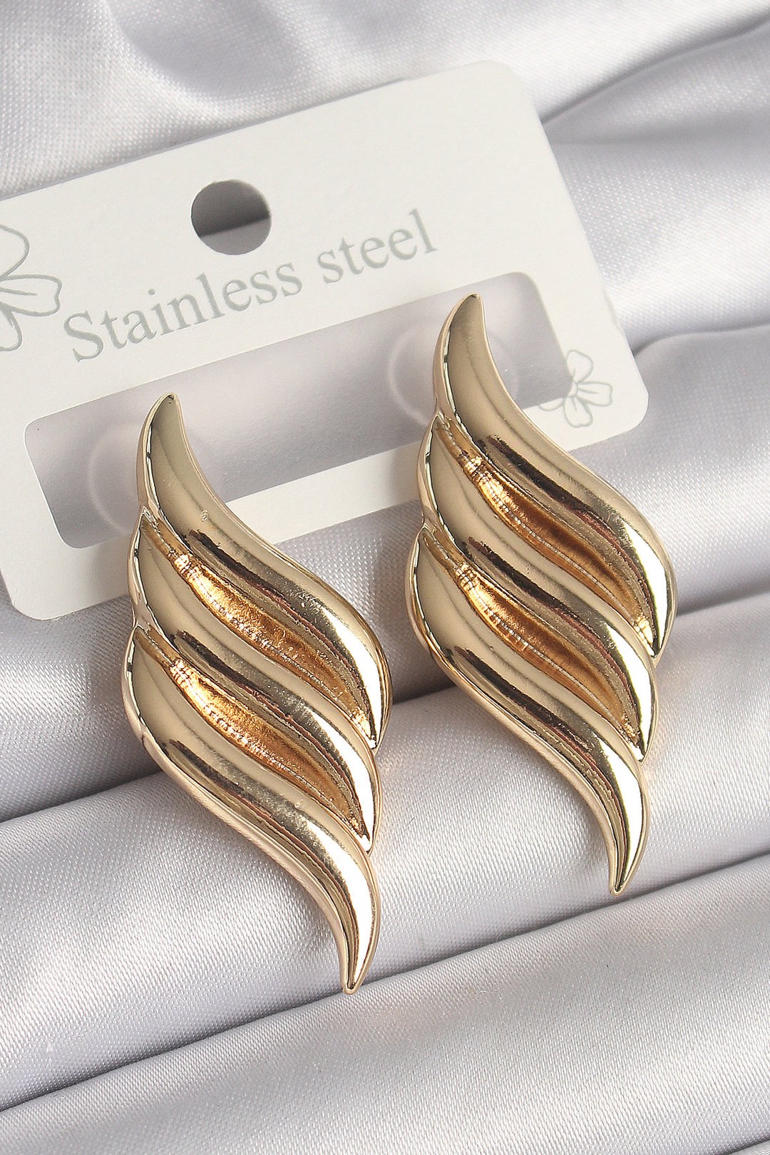 EBJ Rice Gold Color 3 Row Wave Pattern Women's Earring - Granollers