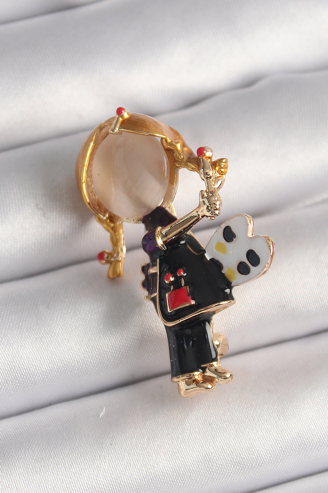 EBJ Rice Gold Color Painter Girl Model Woman Brooch - Bacău