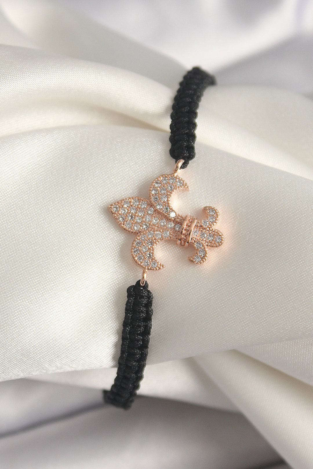 EBJ Rice Rose Color Zircon Stone Lily Model Elevator Macrame Model Women's Bracelet - Eau Claire