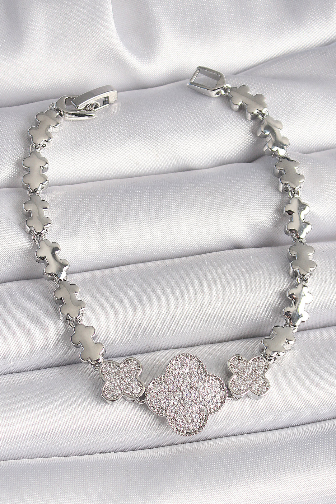 EBJ Rice Silver Color Clover Model Chain Model Women's Bracelet with Zircon Stone - Slavuta