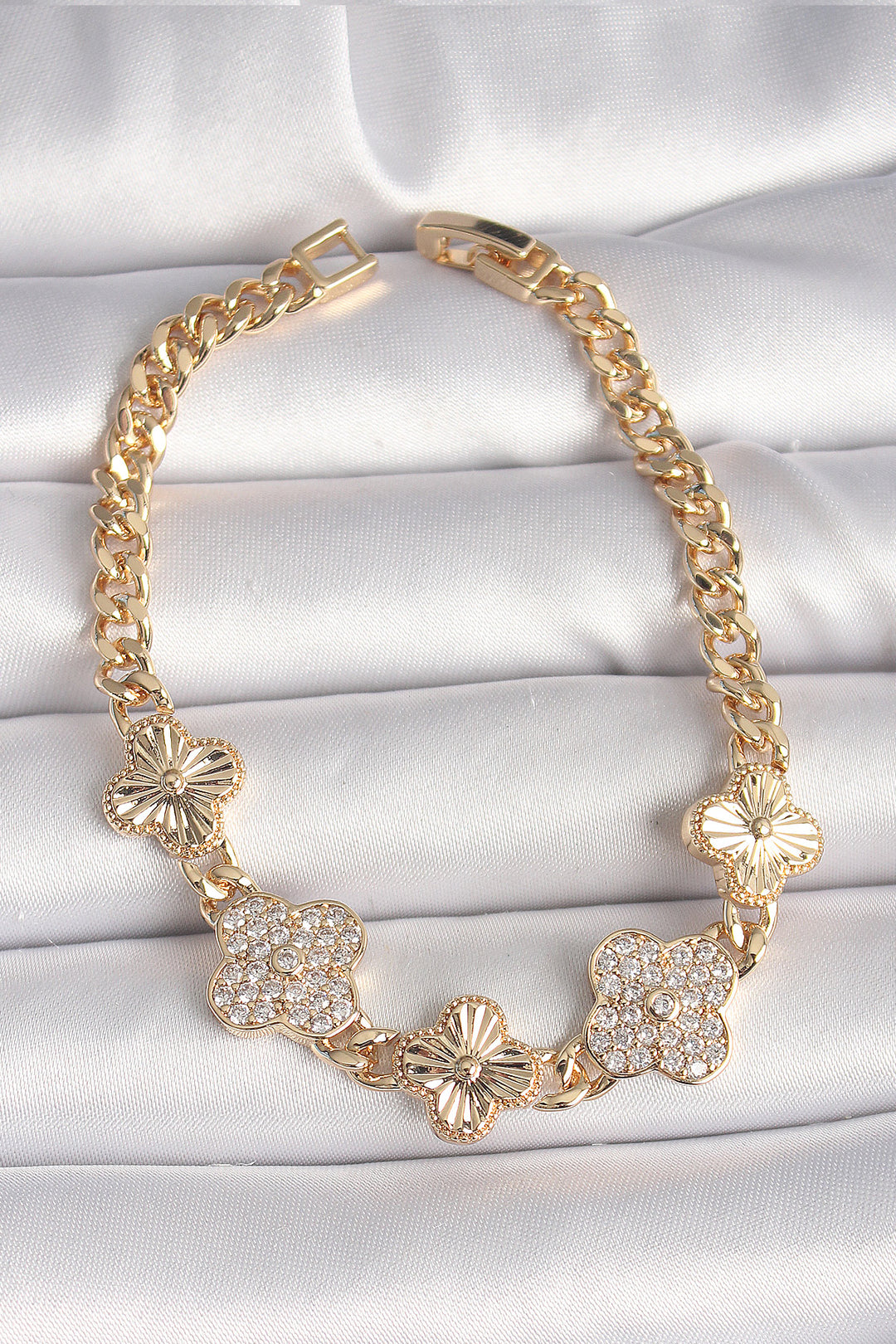 EBJ Rice Gold Color Clover Model Women's Bracelet with Zircon Stone - Long Beach