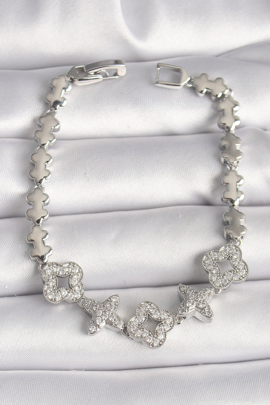 EBJ Rice Silver Color Clover Star Model Women's Bracelet with Zircon Stone - Naperville