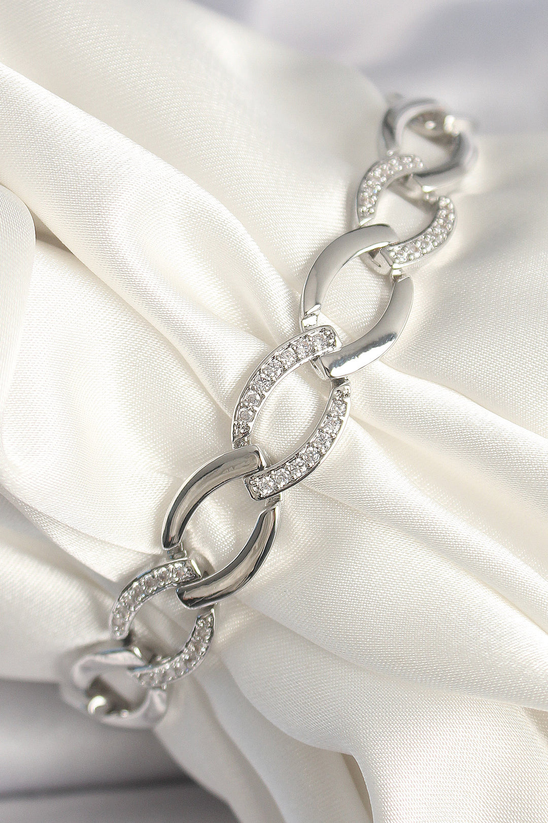 EBJ Rice Silver Color Zircon Stone Oval Chain Model Women's Bracelet - Brooklyn