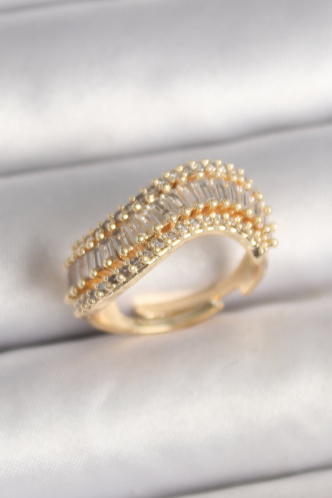 EBJ Rice Gold Color Waterway Ring with Zircon Stone Wave Model Adjustable Women's Ring - Neumarkt
