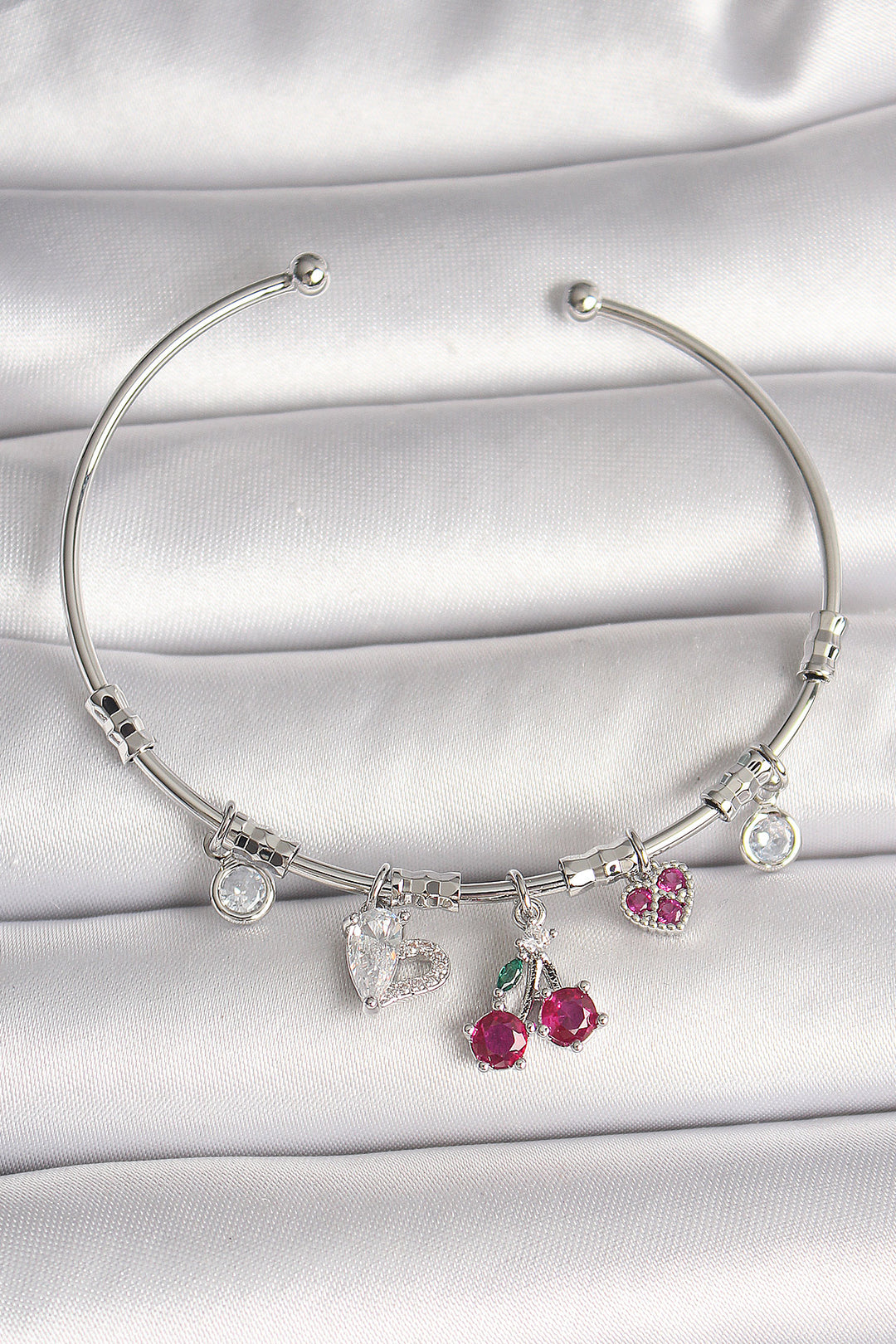 EBJ Rice Silver Color Dangle Cherry Figure Heart Detail Charm Women's Bracelet - Iserlohn