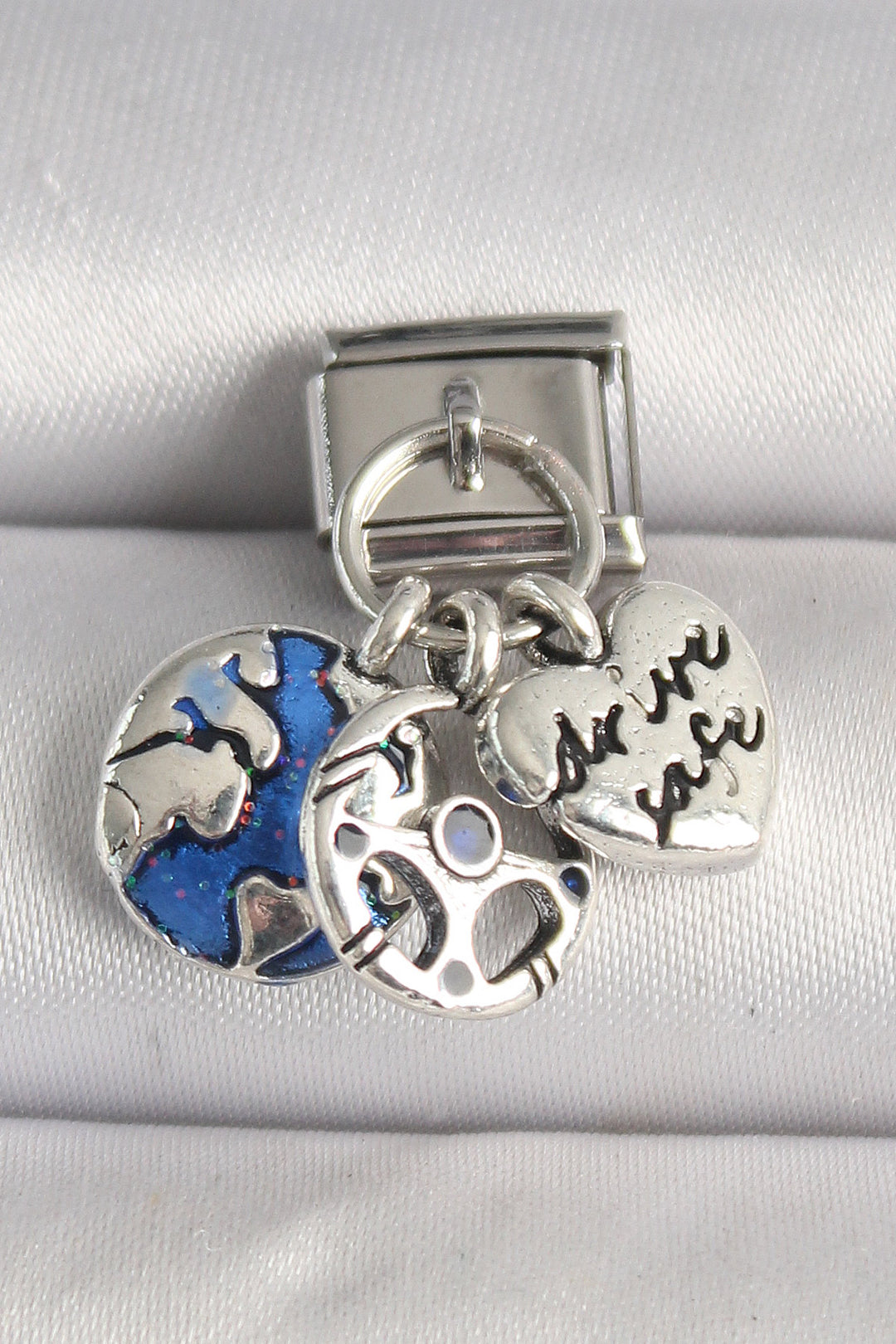 EBJ 316L Steel Silver Color World Heart Model Nomination Charm - Suharekë