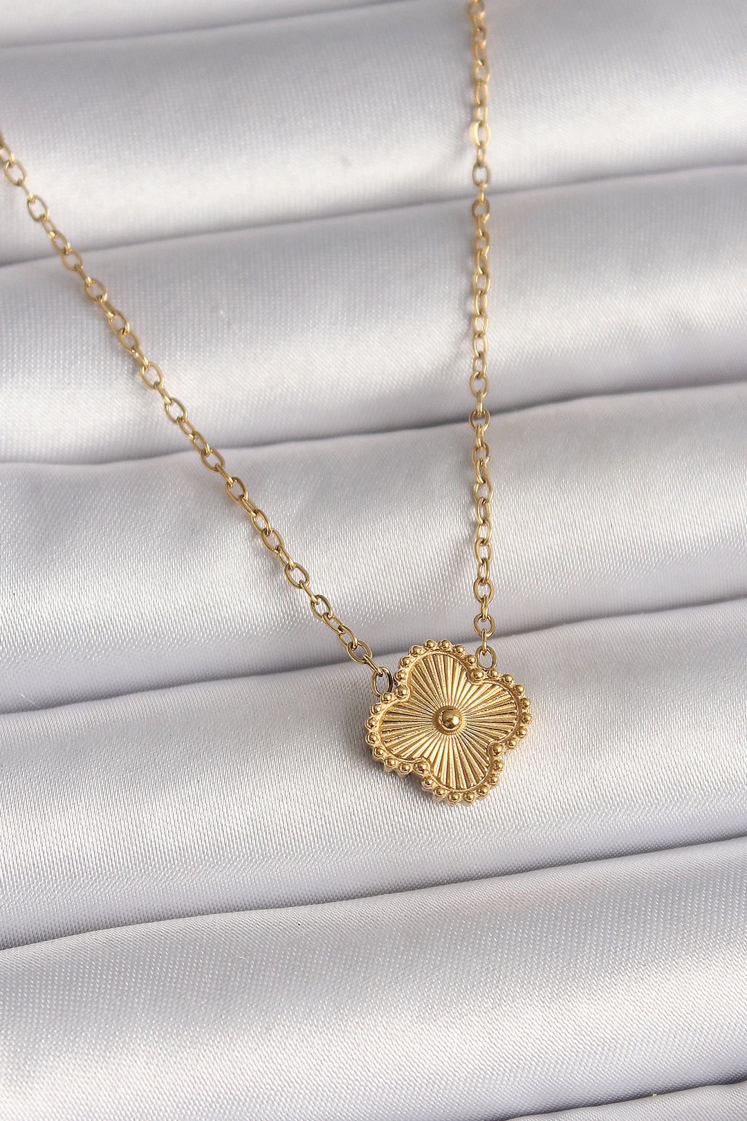EBJ 316L Steel Gold Color Detailed Clover Model Women's Necklace - Sutton