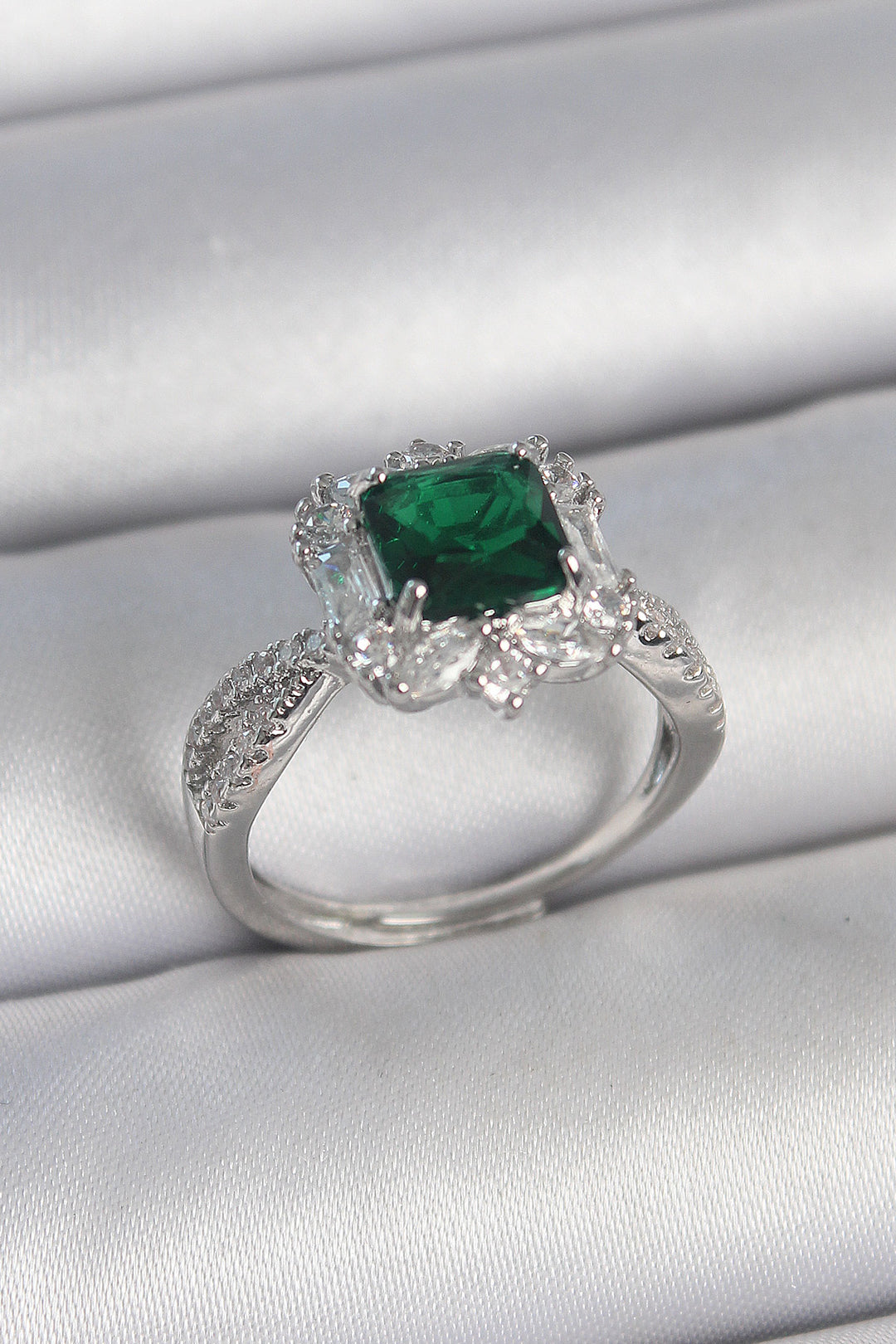 EBJ Rice Silver Color Zircon Stone Green Solitaire Model Women's Ring - Ilford