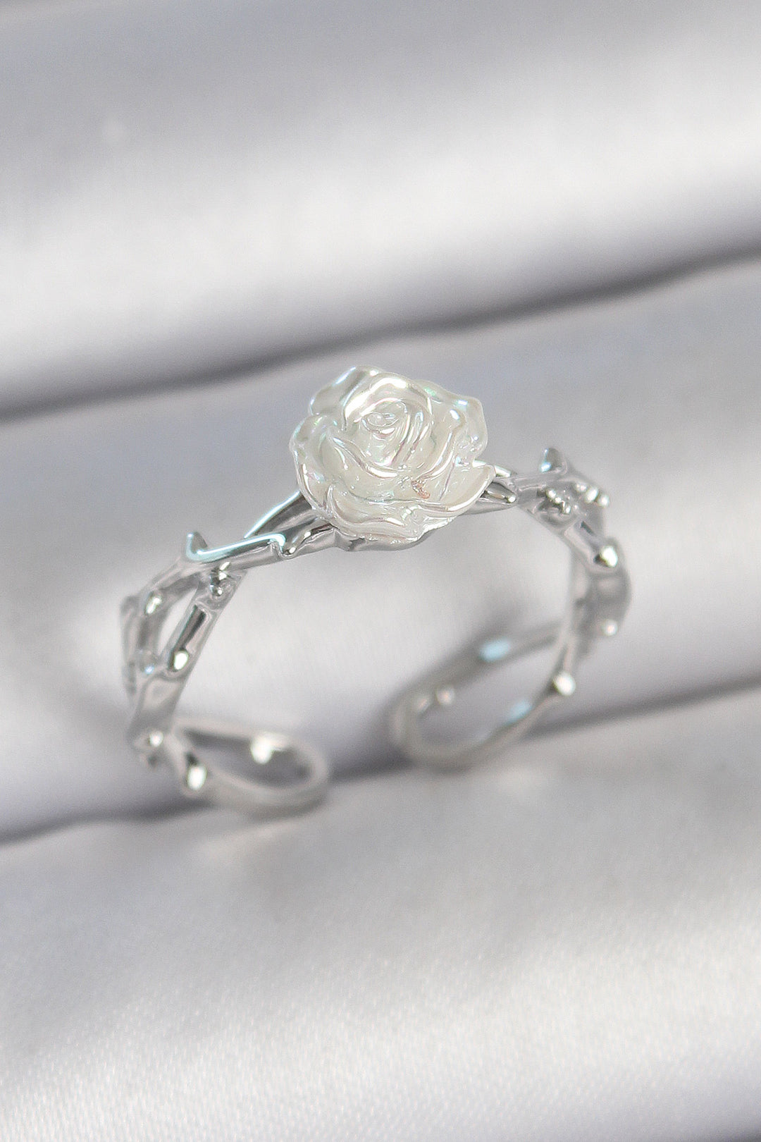 EBJ Rice Silver Color White Rose Model Adjustable Women's Ring - Laeken