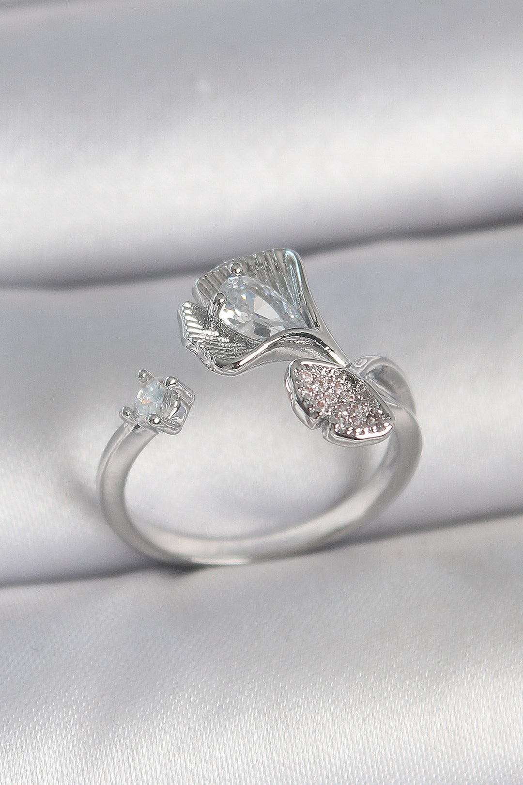 EBJ Adjustable Women's Ring with Rice Silver Color Zircon Stone Sea Shell Design - Filderstadt