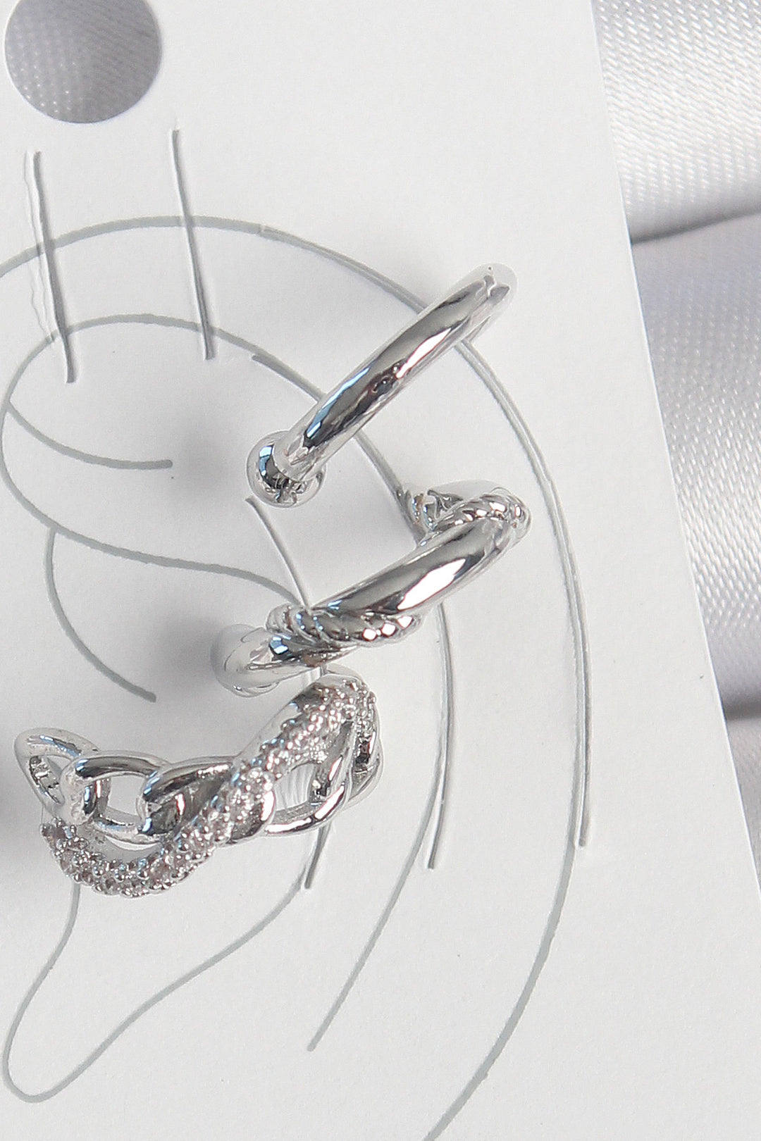 EBJ Rice Silver Color Zircon Stone 3-Piece Model Infinity Chain Model Cartilage Earring - Coyuca de Catalán