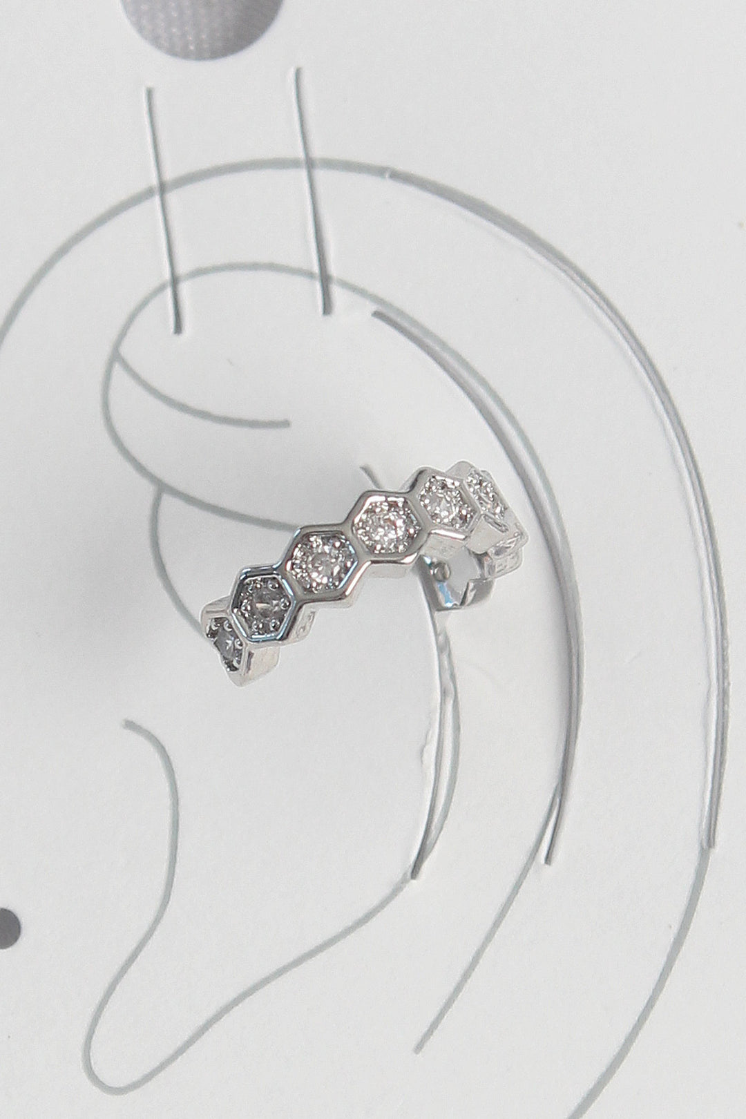 EBJ Silver Color Rice Honeycomb Pattern Zircon Stone Women's Cartilage Earring - Freehold