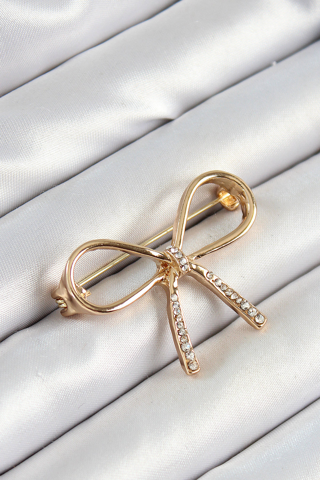 EBJ Zircon Stone Detailed 3D Bow Figure Gold Color Women's Brooch - Matera
