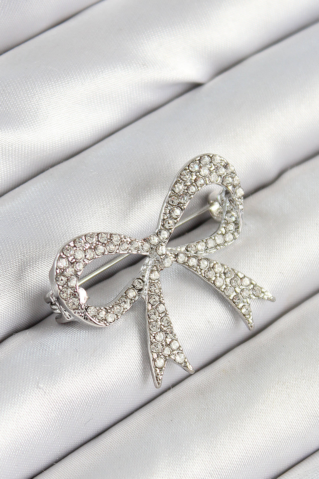 EBJ Silver Color Women's Brooch with Zircon Stone and Bow Figure - Campobasso
