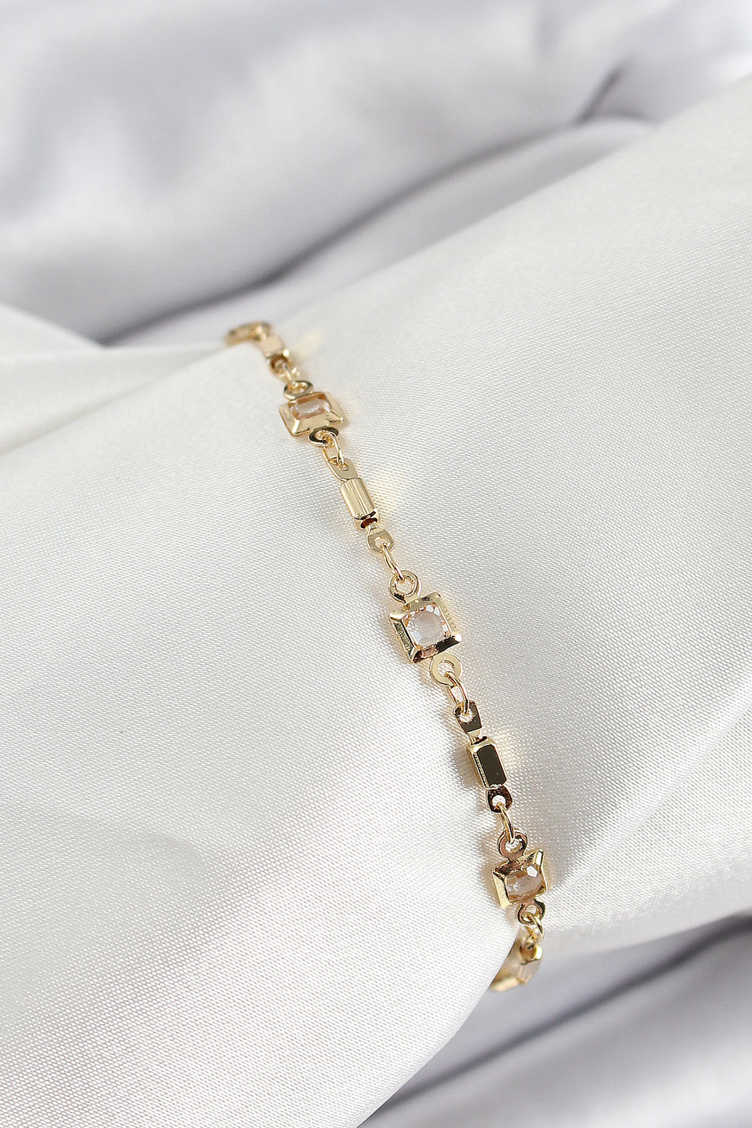 EBJ Gold Color Rice Zircon Stone Women's Bracelet - Hattingen