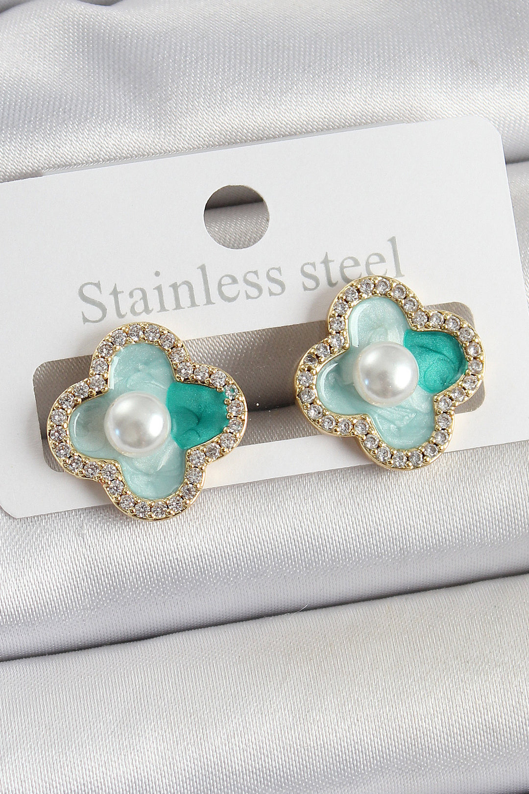 EBJ Rice Green Enamel Pearl Detailed Zircon Stone Artistic Portrait Clover Model Gold Color Women's Earrings - Mableton