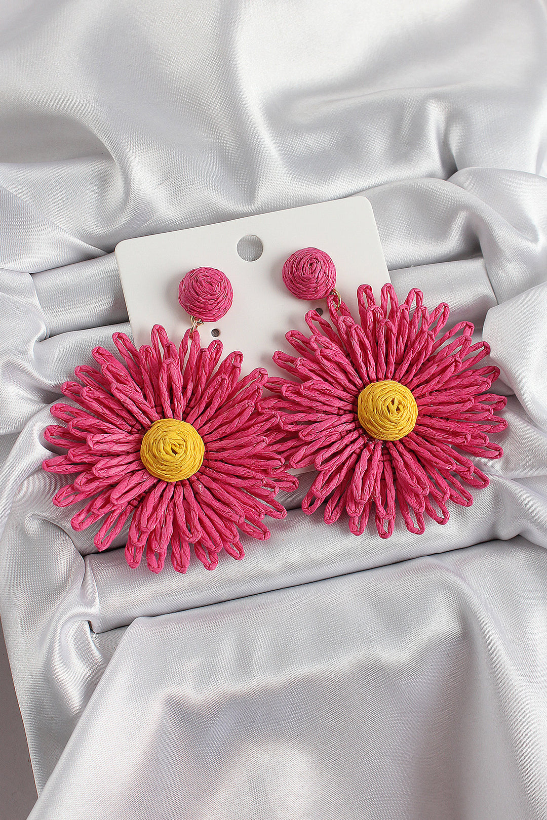 EBJ Pink Daisy Straw Weave Model Gold Color Women's Earrings - Ermezinde