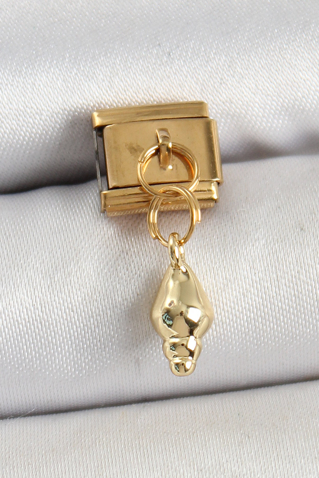EBJ 316L Stainless Steel Dangling Seashell Model Gold Color Nomination Charm - Ciudad Hidalgo